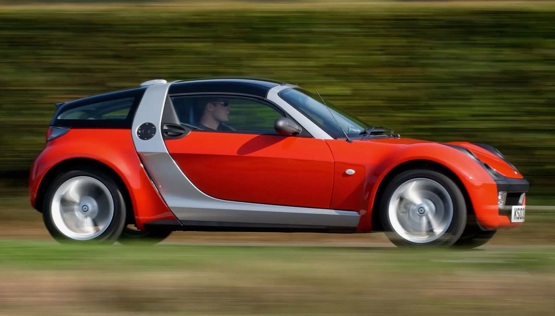Smart-Roadster-Coupe-1.jpeg