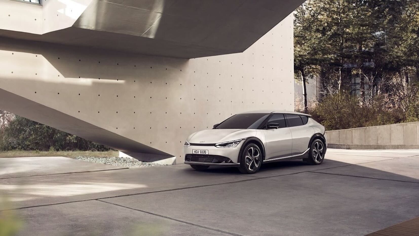 kia-EV6_Front 3-4.jpeg