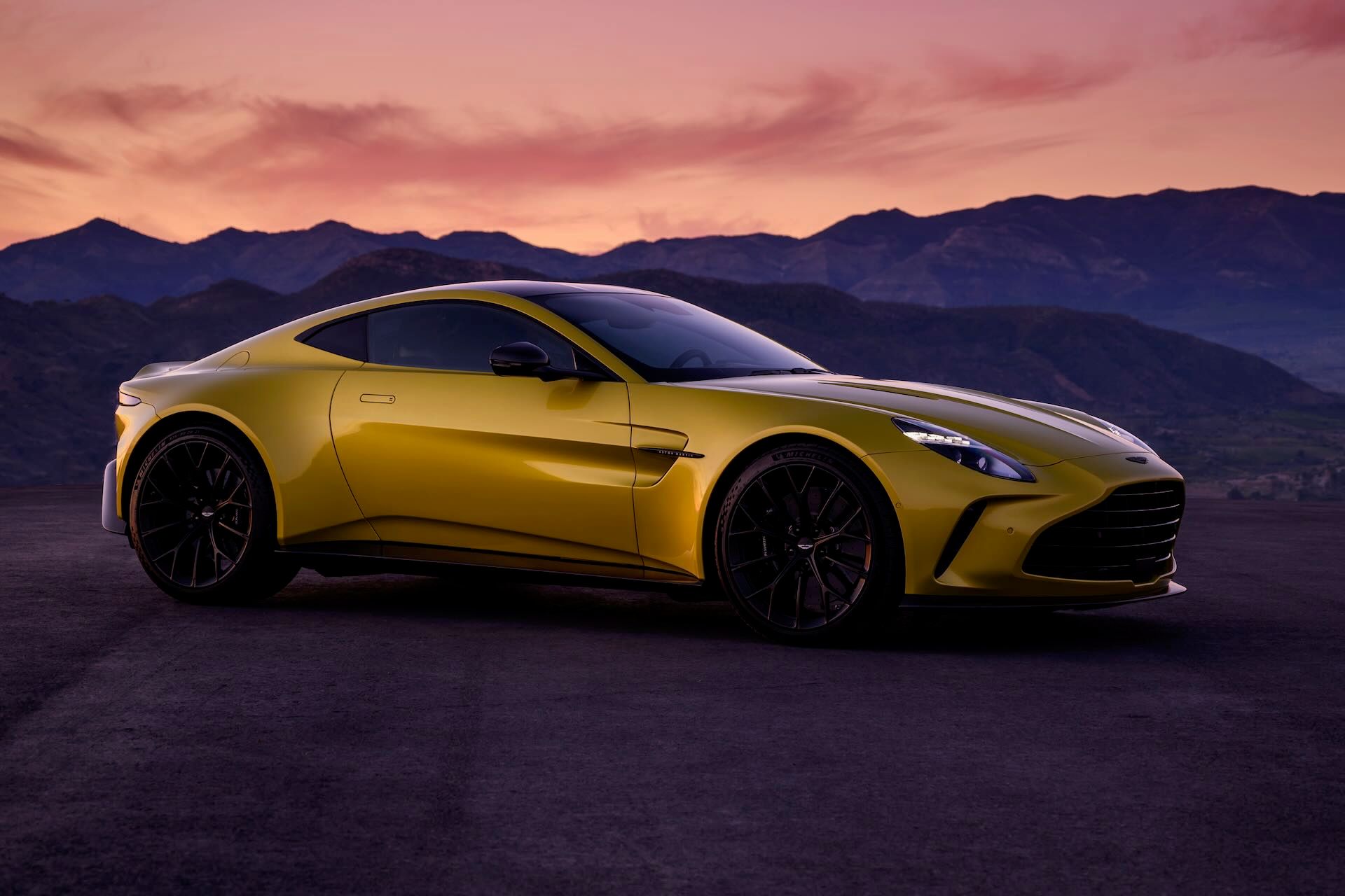 ASTON-MARTIN-VANTAGE-2024-4.jpeg