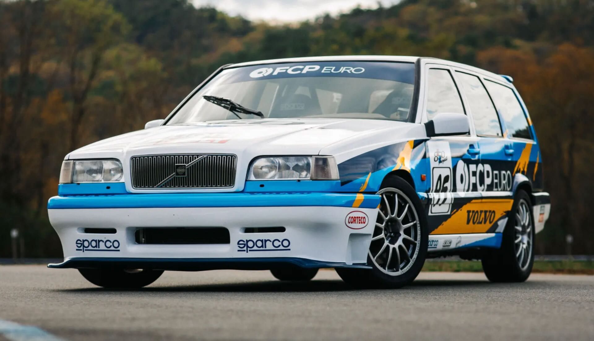 Volvo-850R-tribute-BTCC-1994-Jacob-Maller-1.jpeg