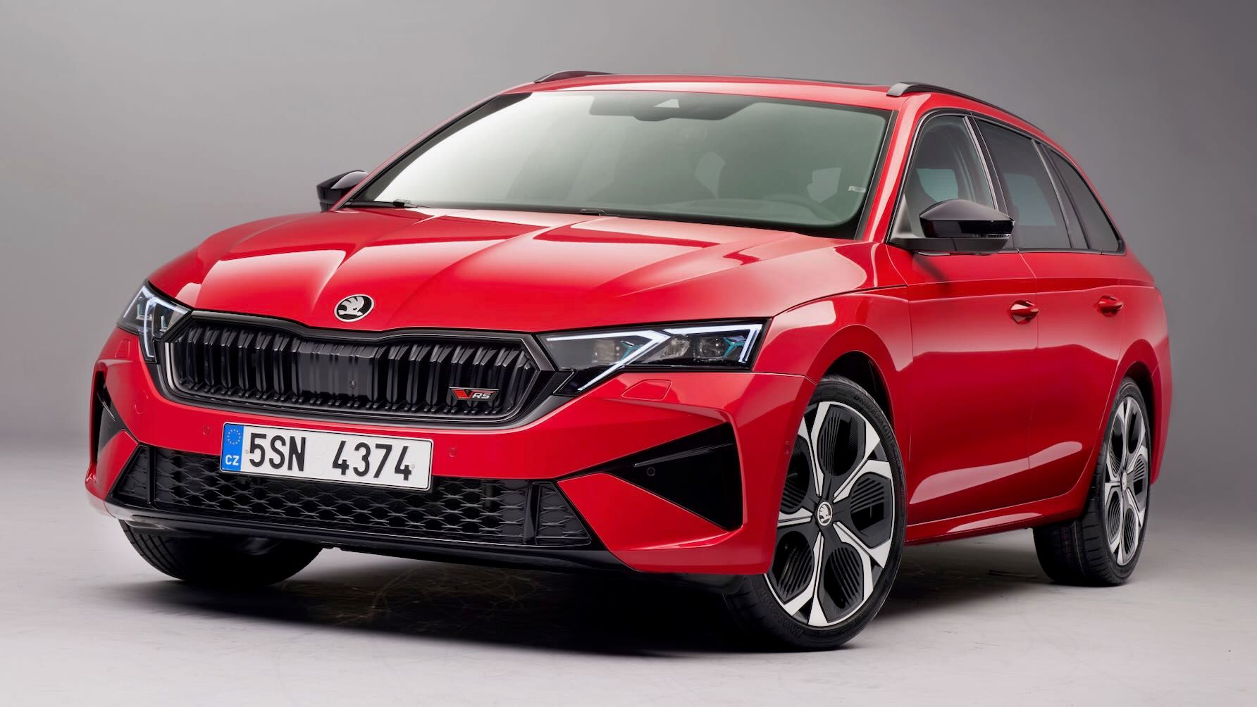 skoda-Octavia-station-wagon-RS_1.jpeg