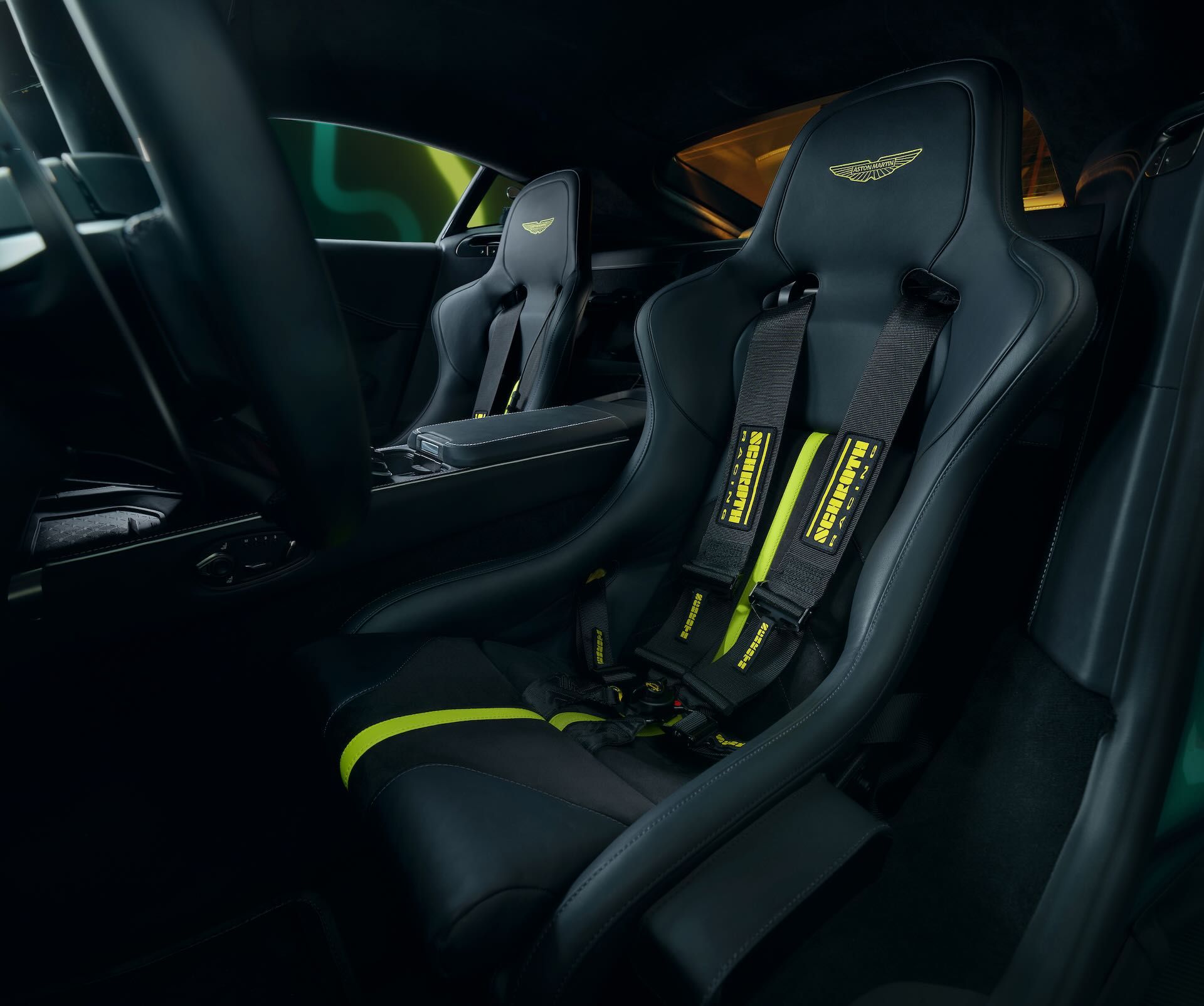 Aston-Martin-Vantage-Safety-Car-FIA-Formula-1-9.jpeg