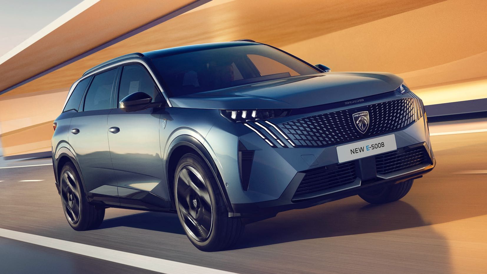 PEUGEOT_E5008_250.jpeg