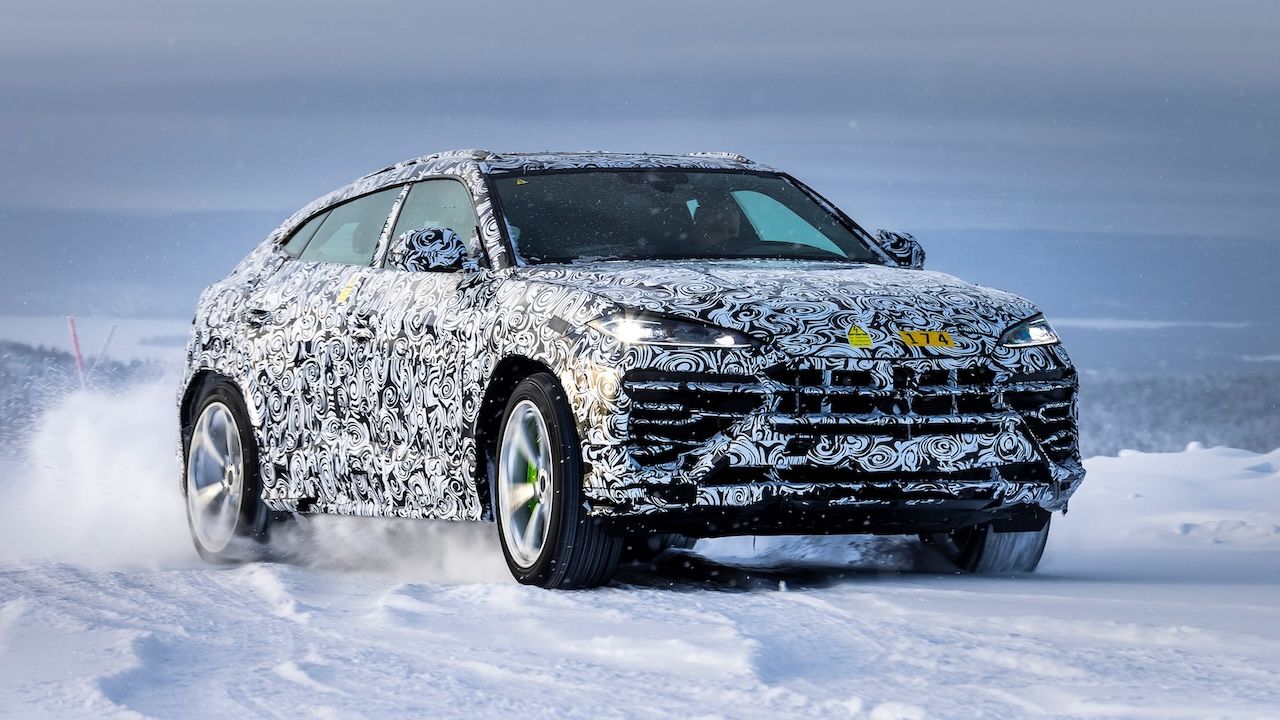1-Lamborghini-Urus-hybrid-prototype-review.jpeg