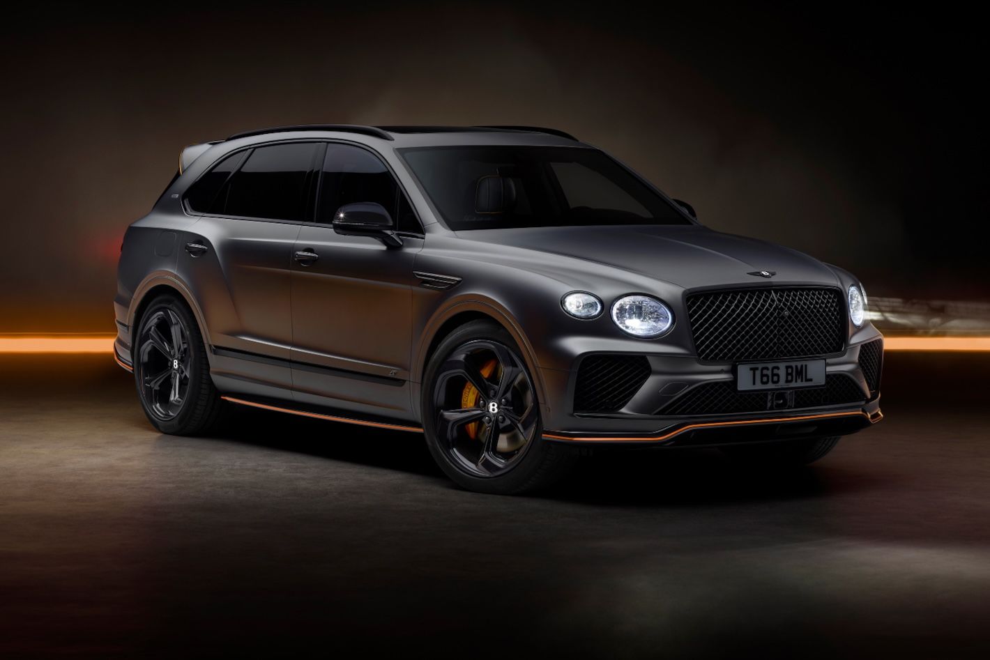 Bentley-Bentayga-S Black-Edition-3.jpeg