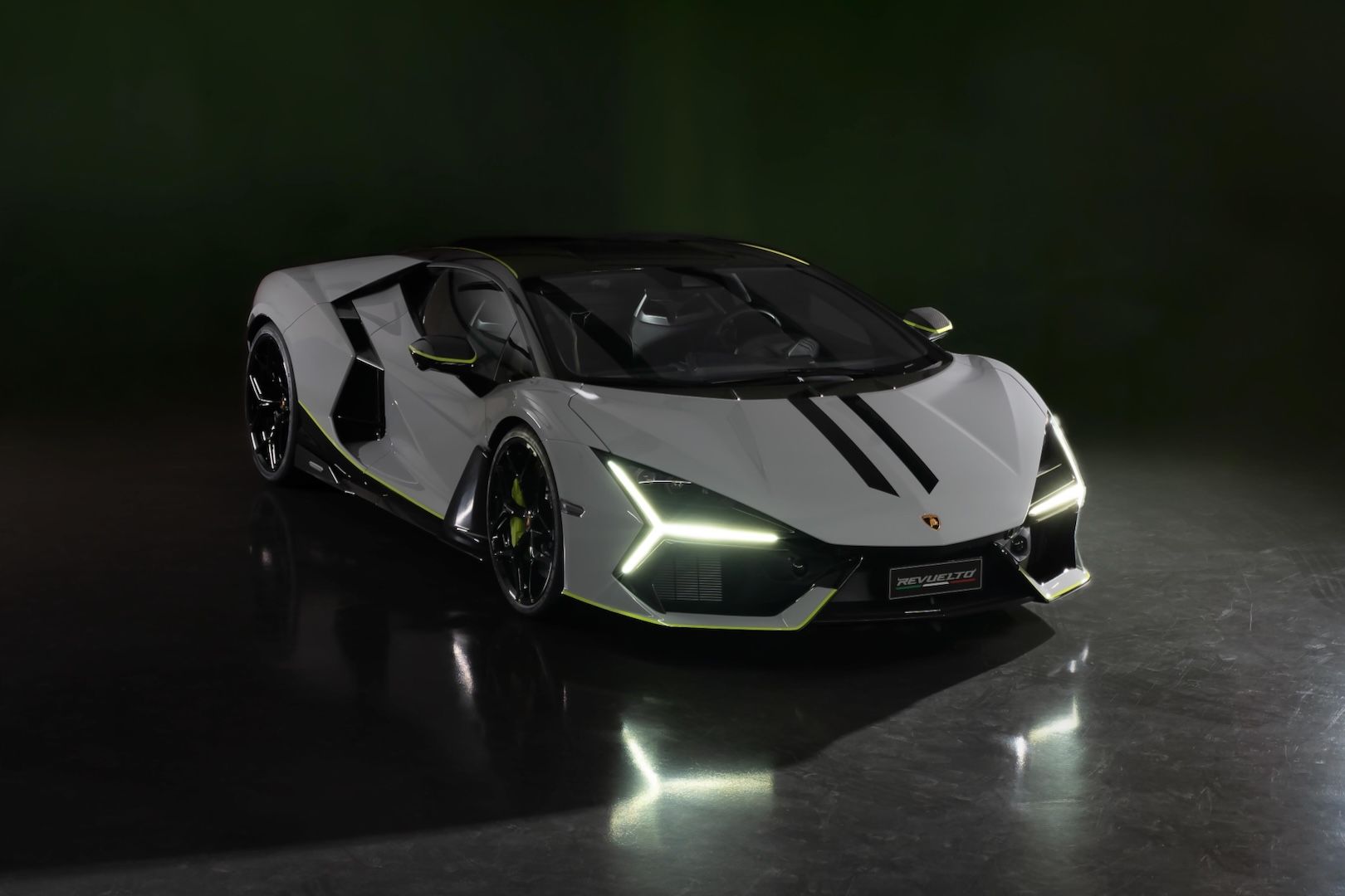 Lamborghini-Revuelto-Ad-Personam-Arena-2.jpeg