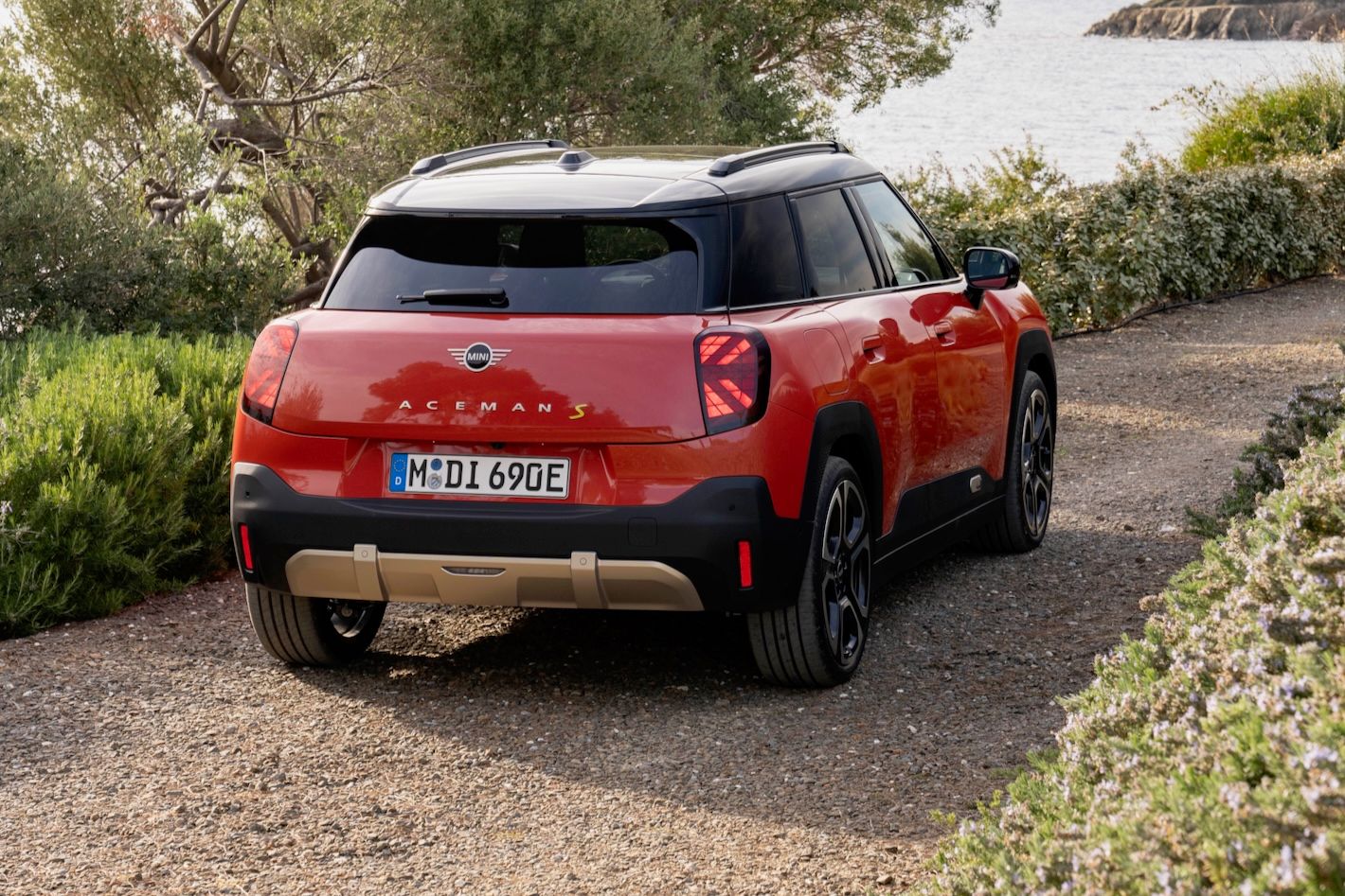 Mini-Aceman-2024-2.jpeg