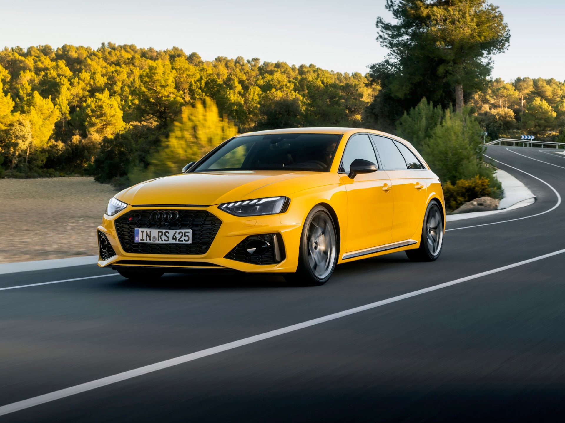 Audi-RS4-Avant-Edition-25-Years-5.jpeg