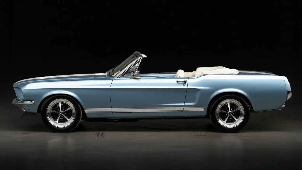 mustang-cabrio-velocity-modern-classics_2.jpeg