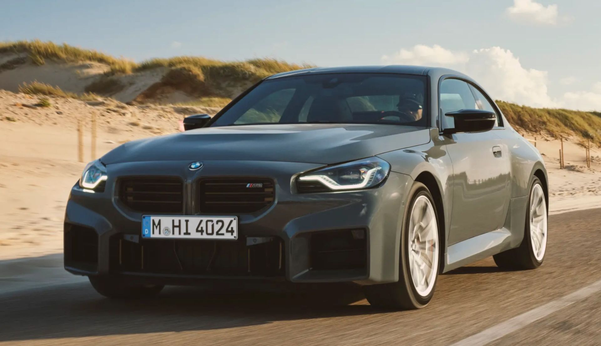 BMW-M2-2025-1.jpeg