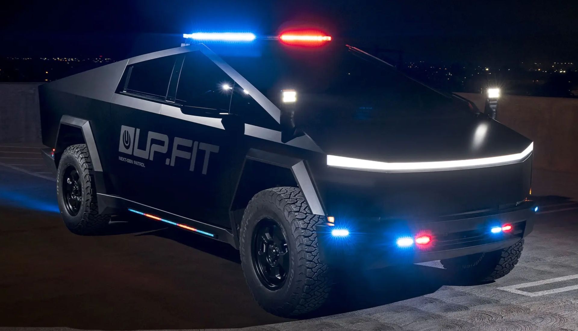 Tesla-Cybertruck-polizia-up.fit-1.jpeg