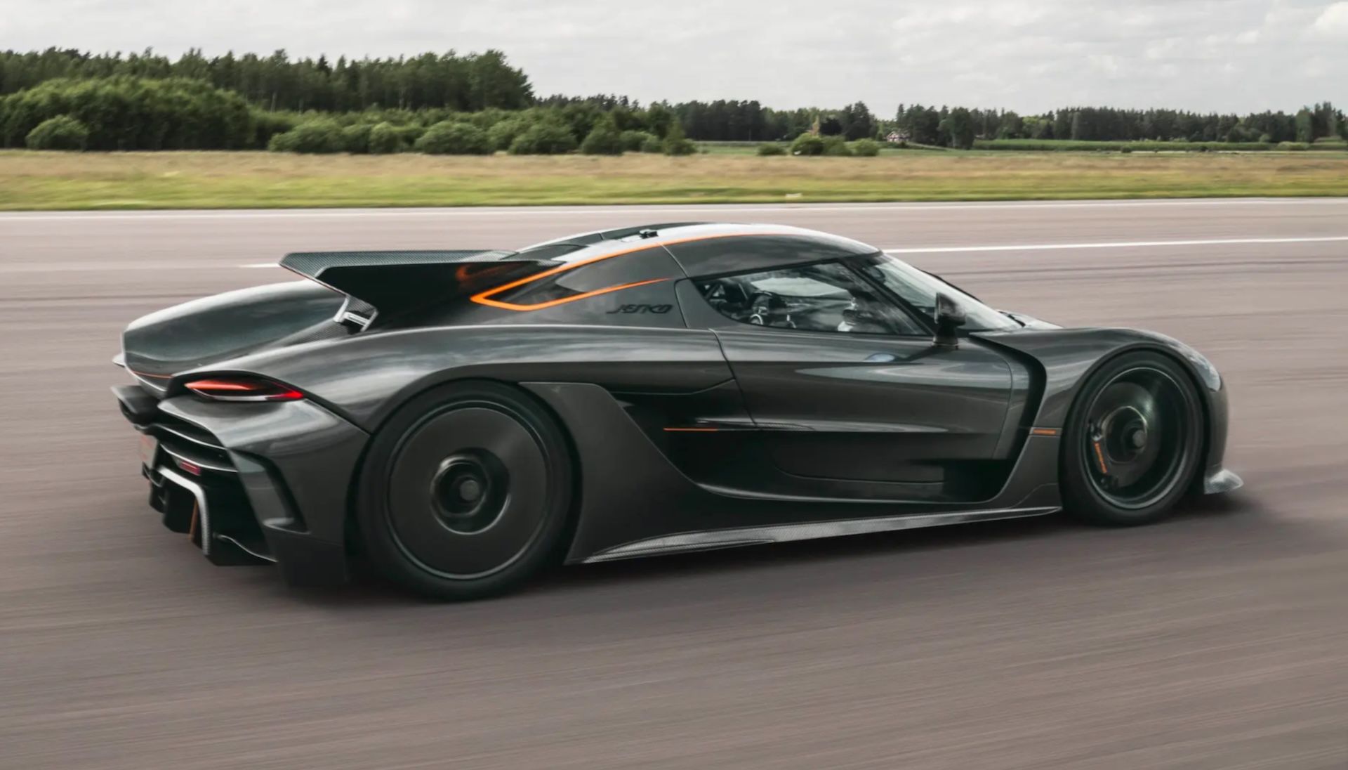 Koenigsegg-Jesko-Absolut record-mondiale-0-400-0-km-h-1.jpeg