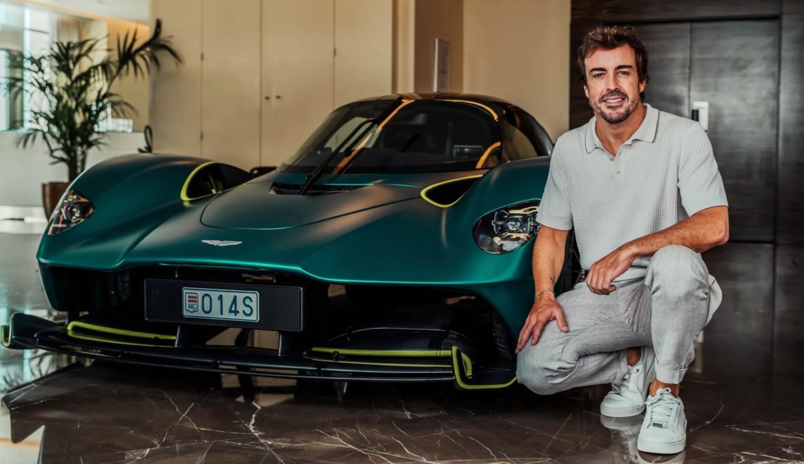 Aston-Martin-Valkyrie-Fernando-Alonso-10.jpeg