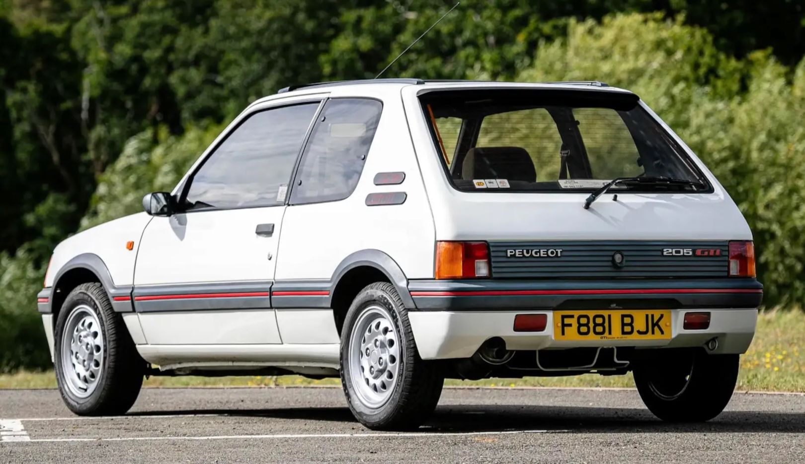 Peugeot-205-1.6-GTi-Mr-Bean-Atkinson-1.jpeg