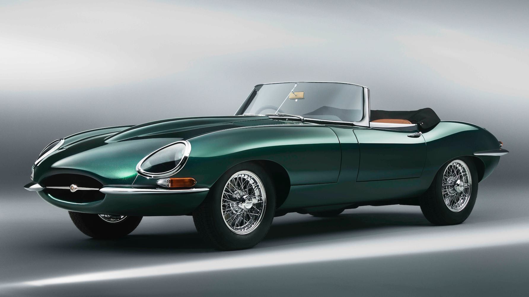JAGUAR_E-TYPE_05_GREEN_2.jpeg