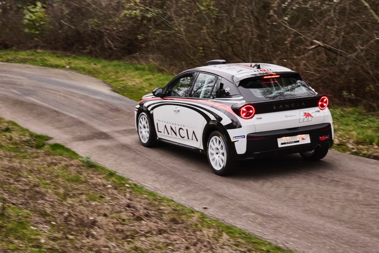 Lancia-Ypsilon-Rally4-HF-2.jpeg