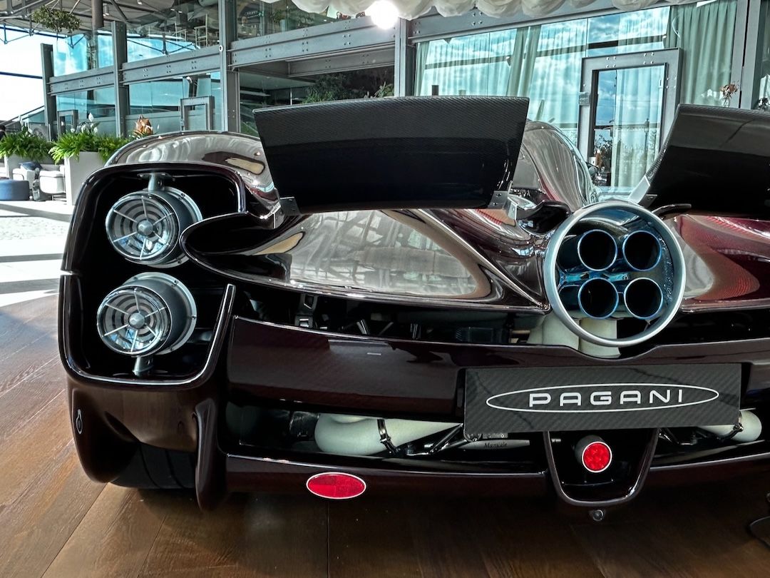 Pagani-Utopia-Roadster-Modena-Design-13_0.jpeg