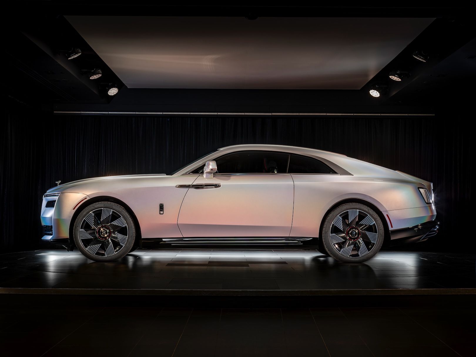 ROLLS-ROYCE-SPECTRE-LUNAFLAIR-6.jpeg
