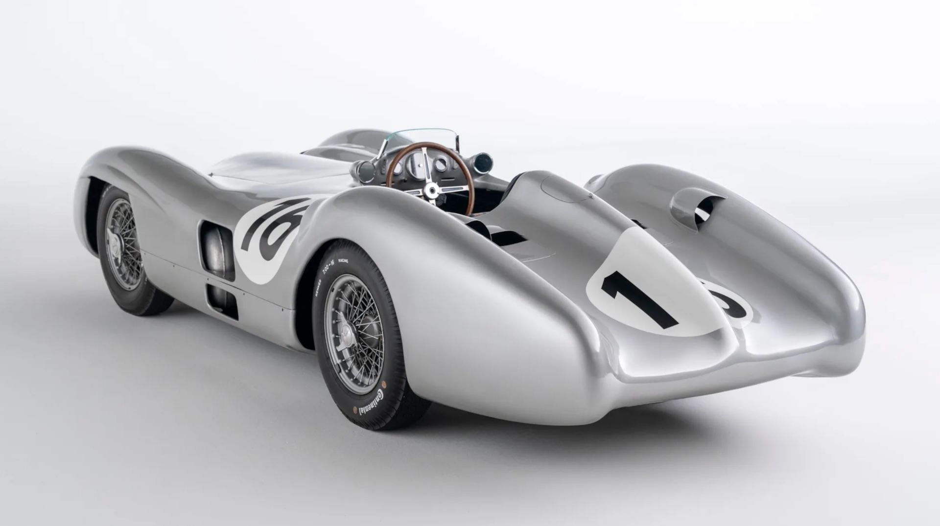 Mercedes-Benz-W196-Rs-16.jpeg