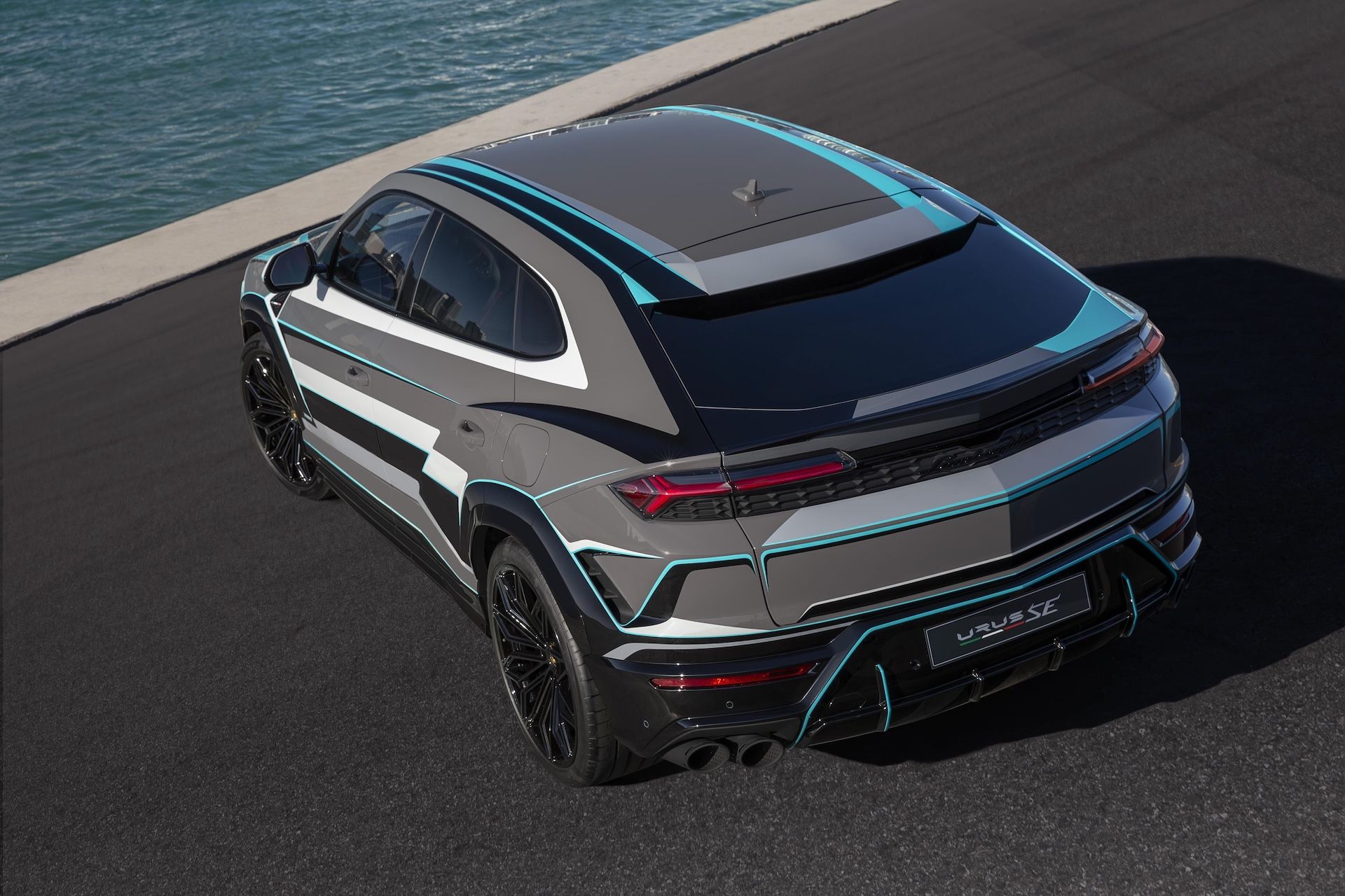 Lamborghini-Urus-SE-Miami-one-off-2024-17.jpeg