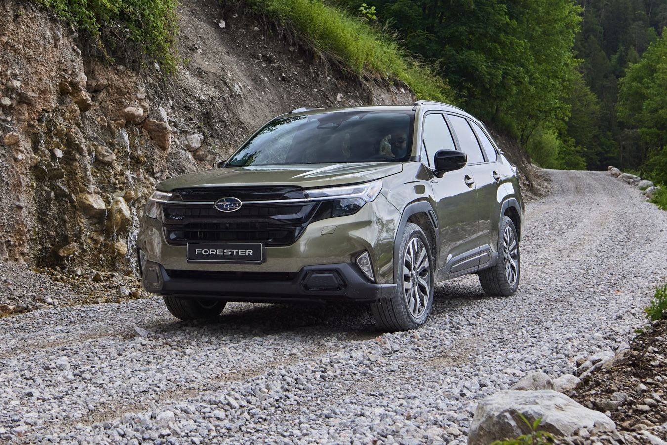 Subaru-Forester-2025-10_0.jpeg