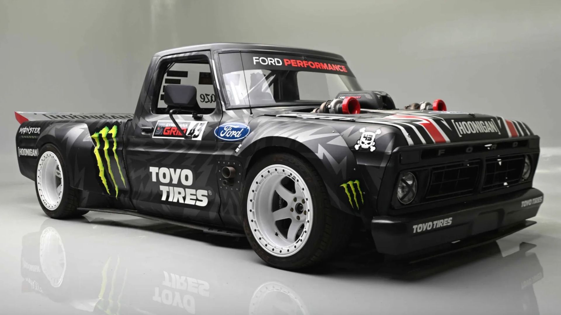 Ford-Performance-pick-up-Hoonitruck-ken-block-13.jpeg