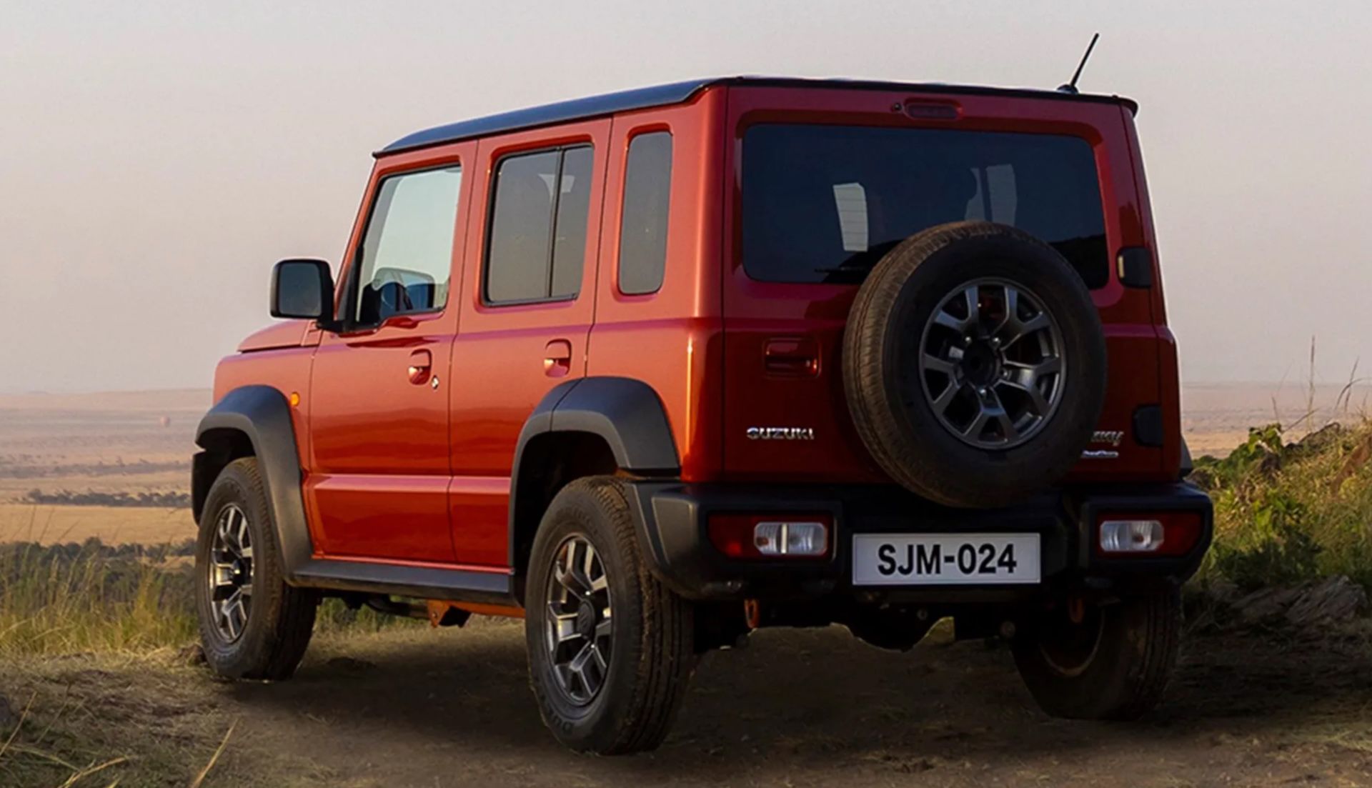 Suzuki-Jimny-Nomad-5-porte -1.jpeg