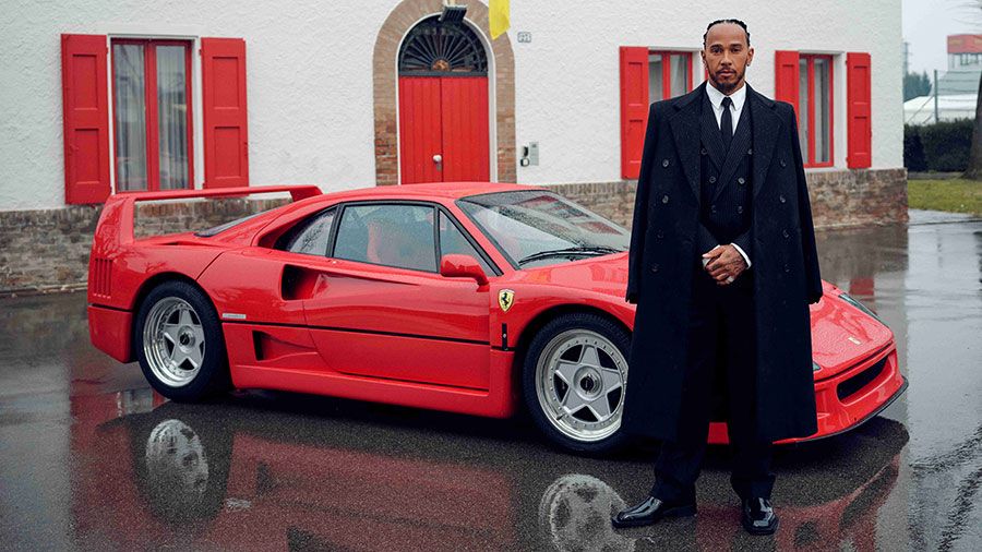Lewis-Hamilton-Ferrari-F40.jpg
