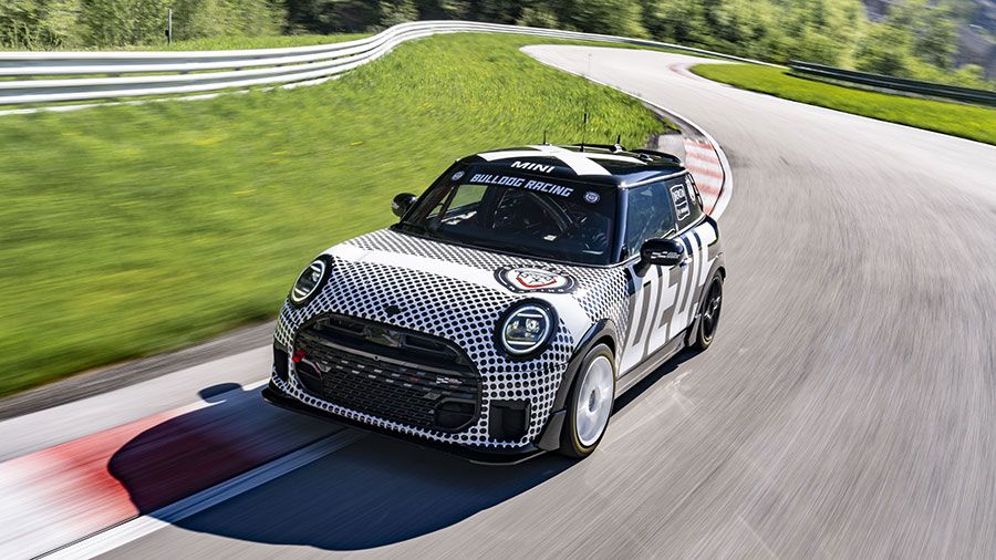 MINI-JCW-24-Ore-Nurburgring-2025-001.jpg