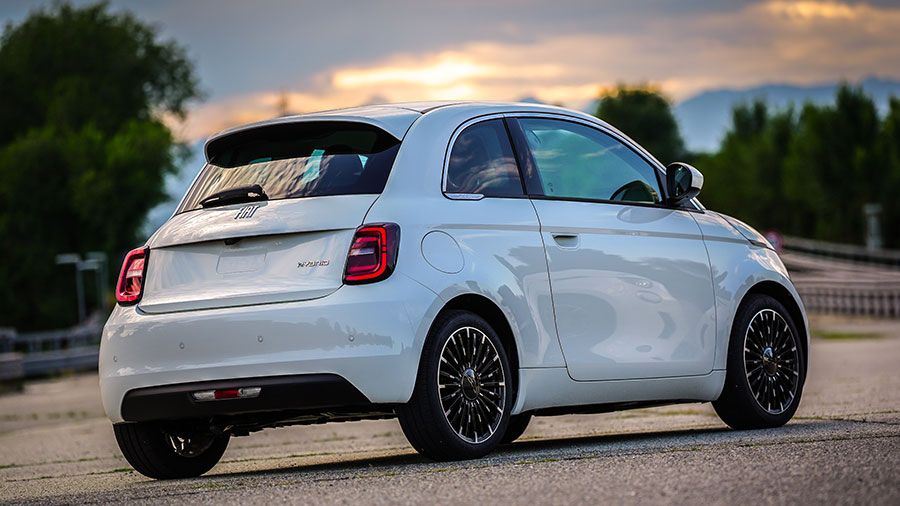 Fiat-500-Ibrida-002.jpg