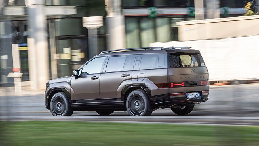 Hyundai-SANTA-FE-Plug-in-Hybrid-MY26_005.jpg
