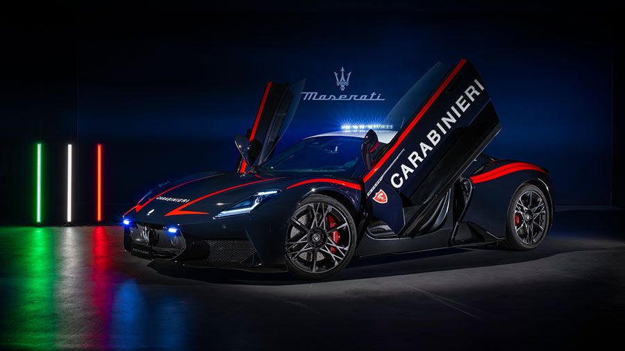 Maserati-MC-PURA-Arma-Carabinieri_001.jpg