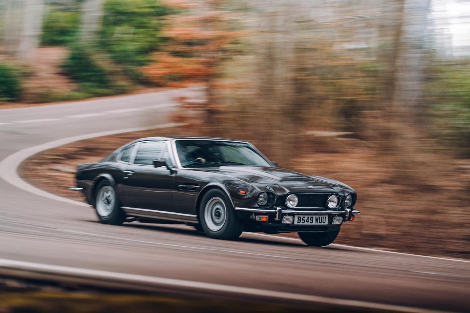Aston Martin V8