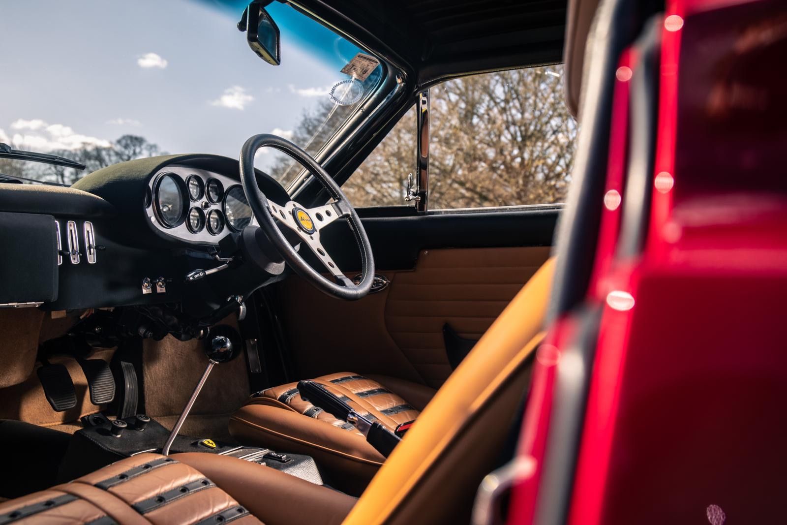 Ferrari Dino Restomod Moto Technique