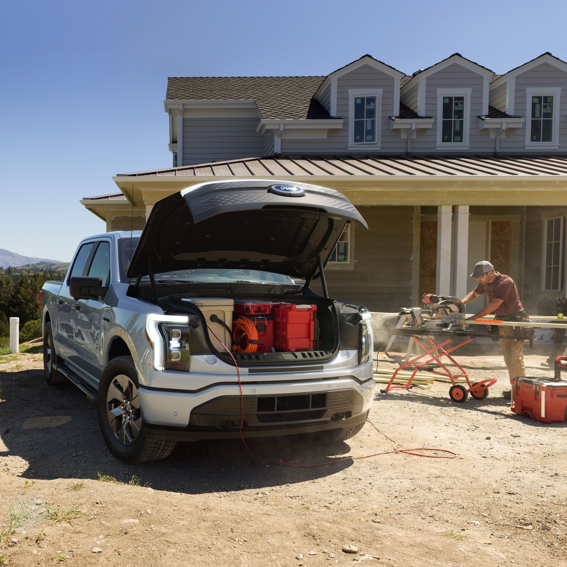 Ford F-150 Lightning vano motore anteriore