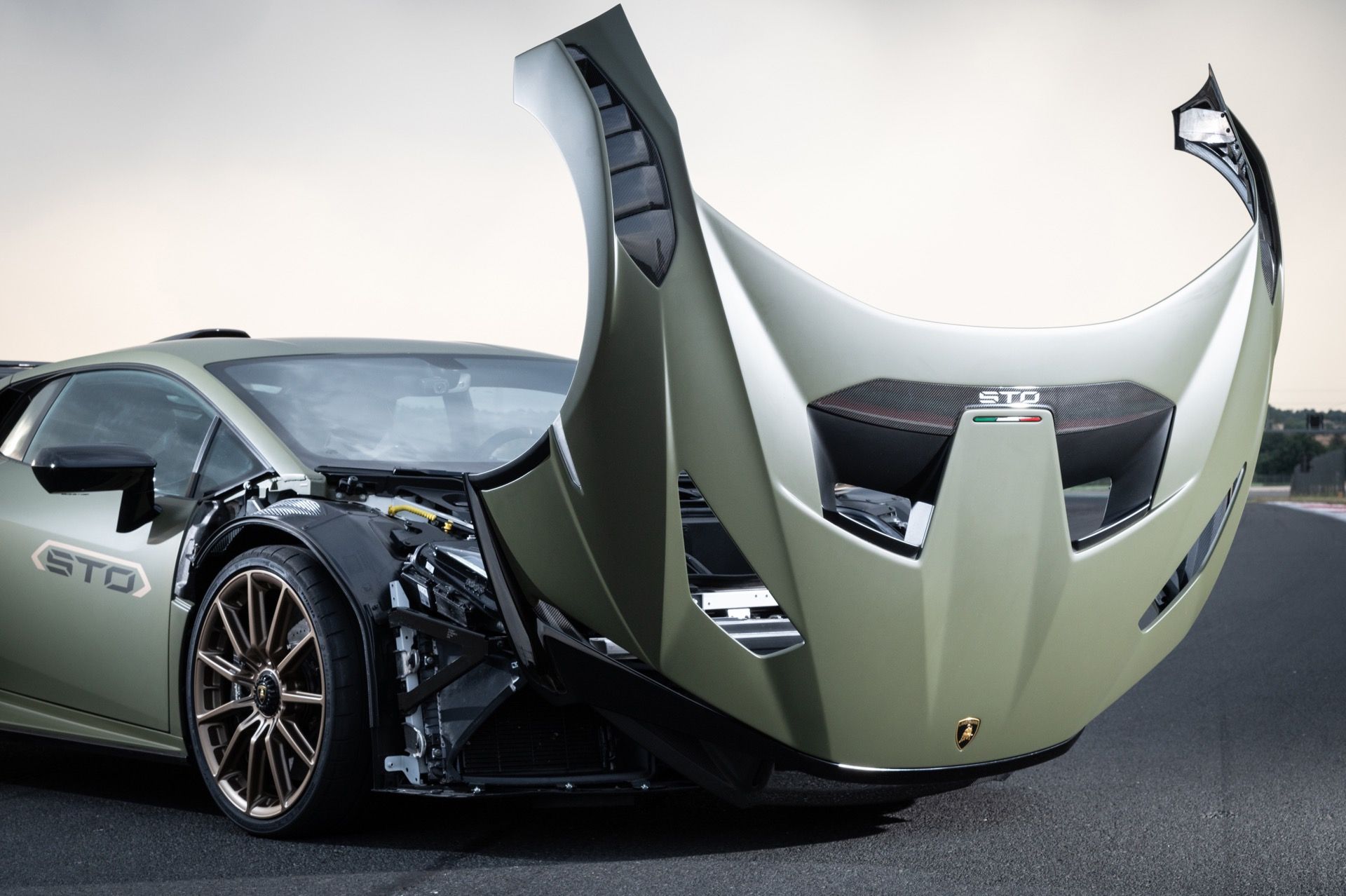 Lamborghini Huracan STO