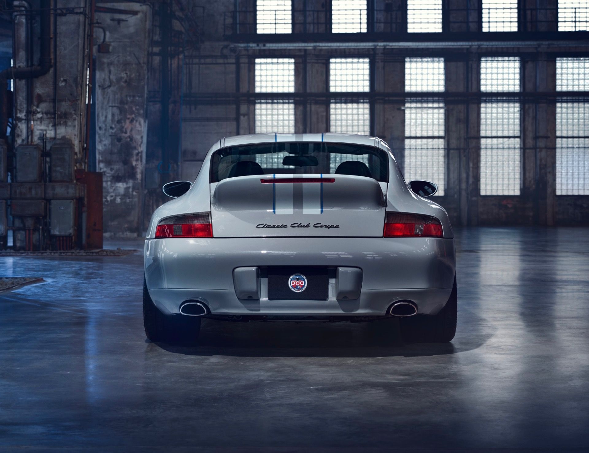 Porsche-911-Classic-Club-Coupe posteriore