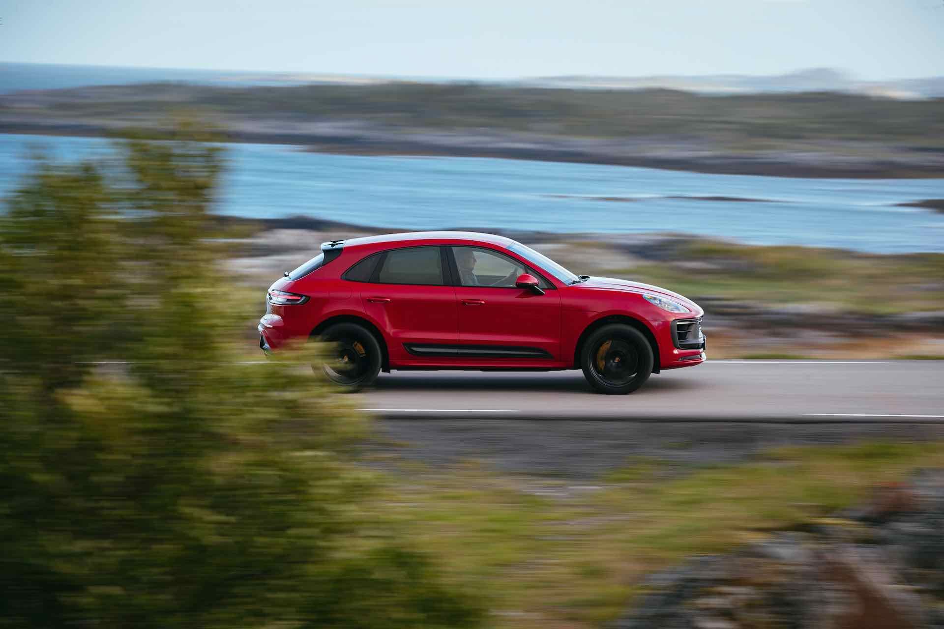 Porsche Macan vista laterale
