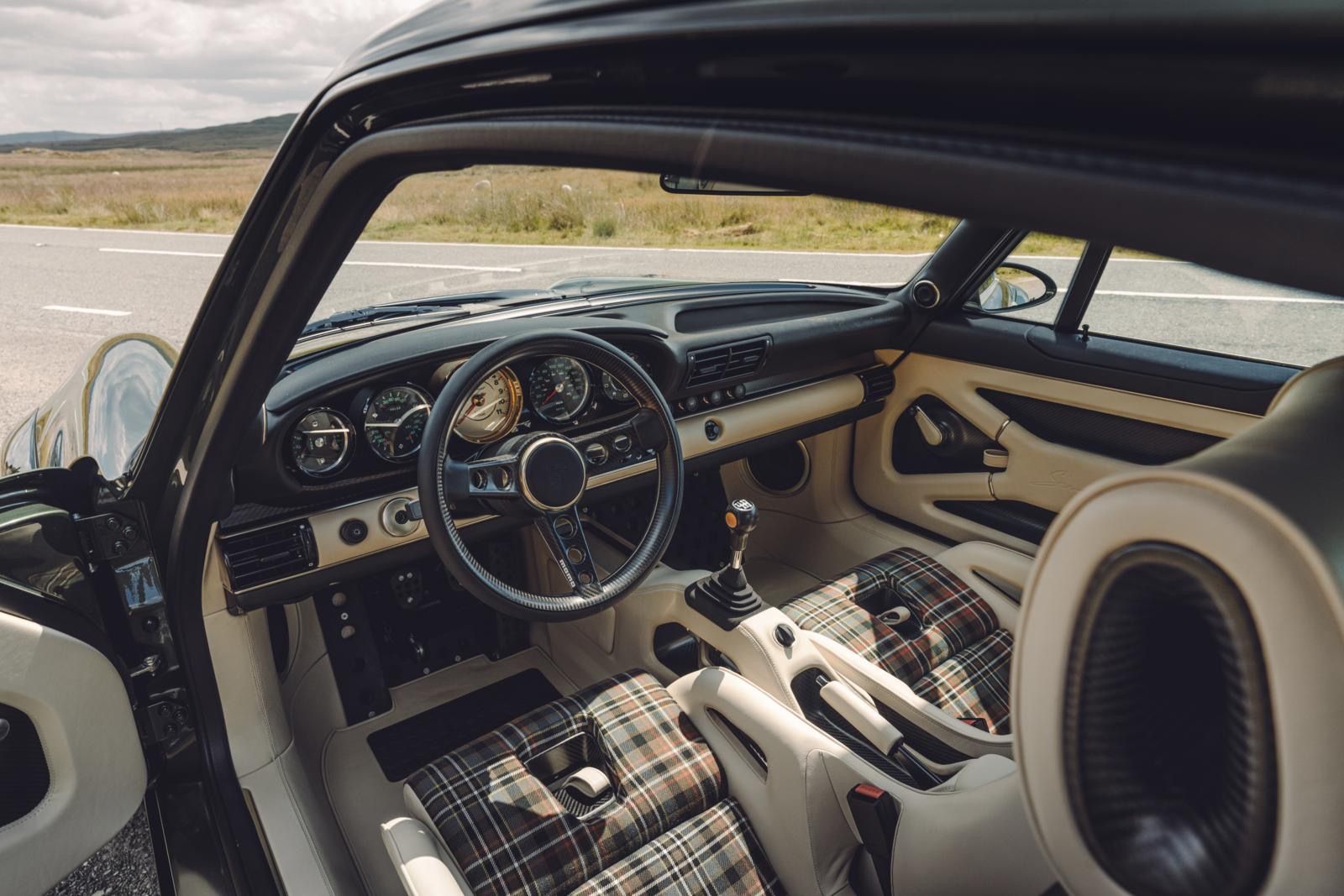 Singer 911 DLS volante