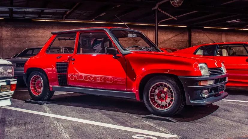 Renault 5 Turbo 2 migliori hot hatches