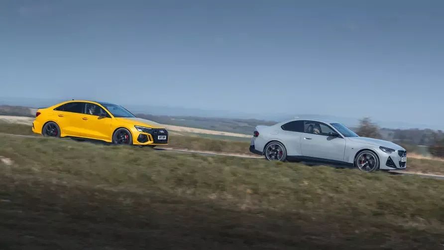 Audi RS3 vs BMW M240i Coupé - chi vince