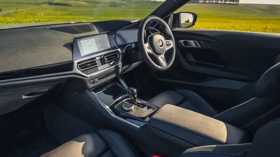 BMW M240i Coupé - plancia (volante)