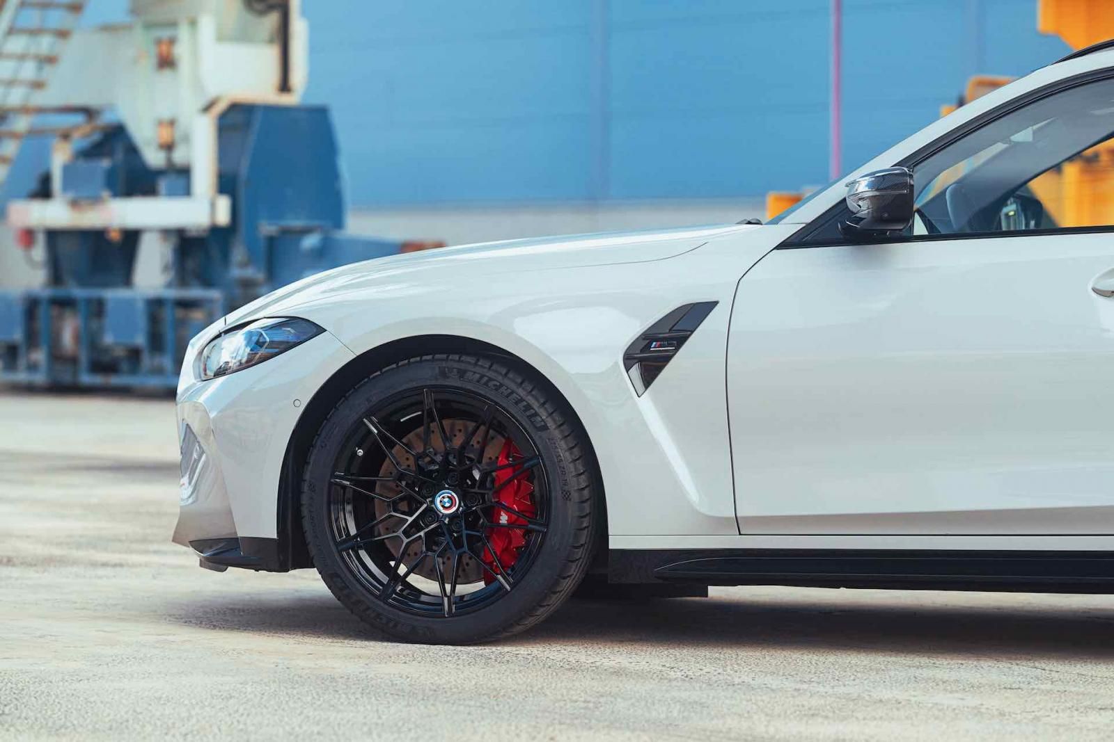 BMW M3 Touring - muso e cerchio anteriore