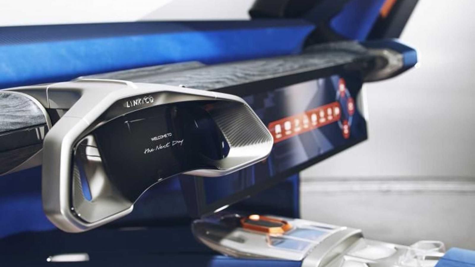 lynk & co The Next Day - volante e plancia