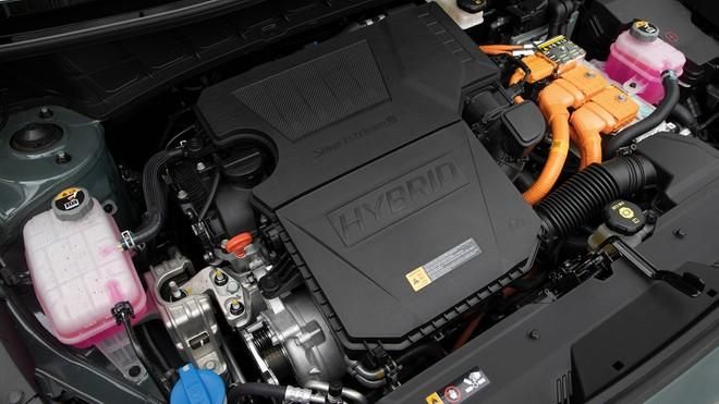 Kia Niro ibrida vano motore