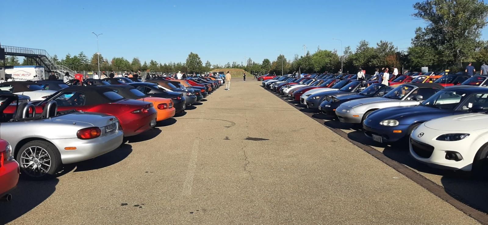 Raduno dei Record Mazda MX-5 Guinness World Record
