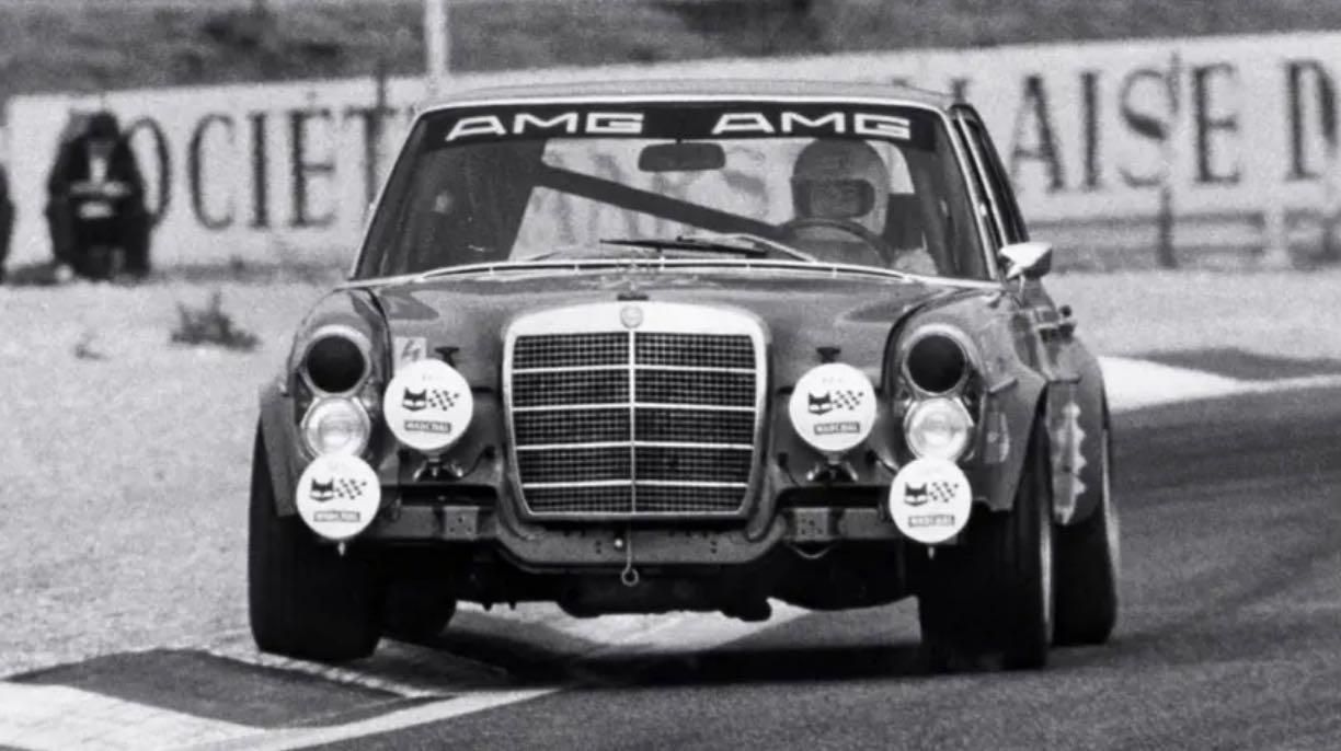 Mercedes 300 SEL