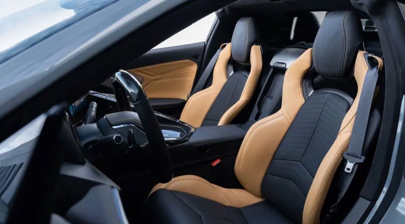 Chevrolet Corvette E-Ray AWD sedili