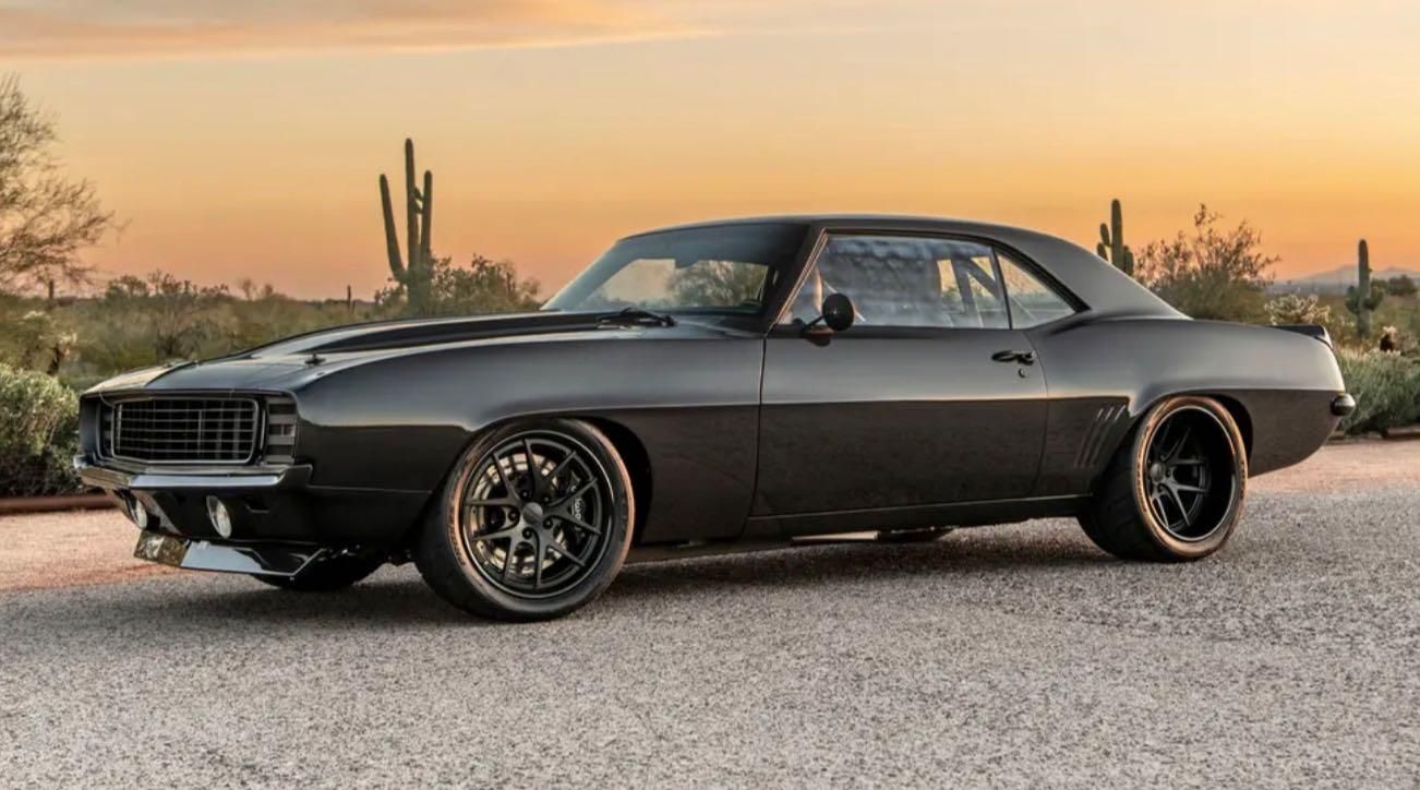 Finale Speed Chevrolet Camaro 1969 restomod carbon