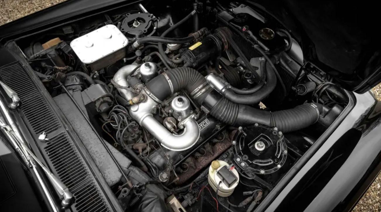 Rolls-Royce Silver Shadow prima auto di Michael Caine motore